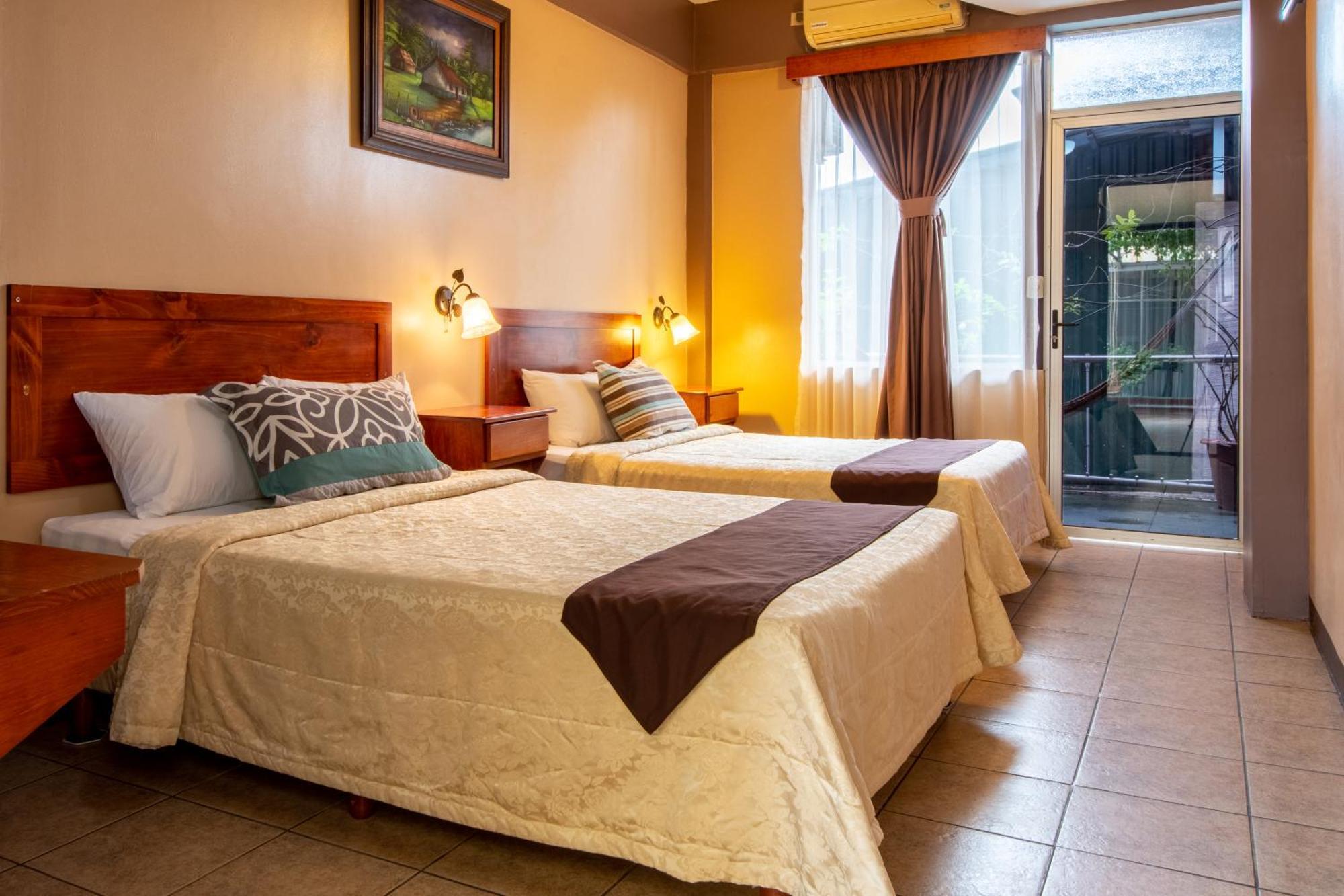Hotel Las Colinas Ла Фортуна Экстерьер фото