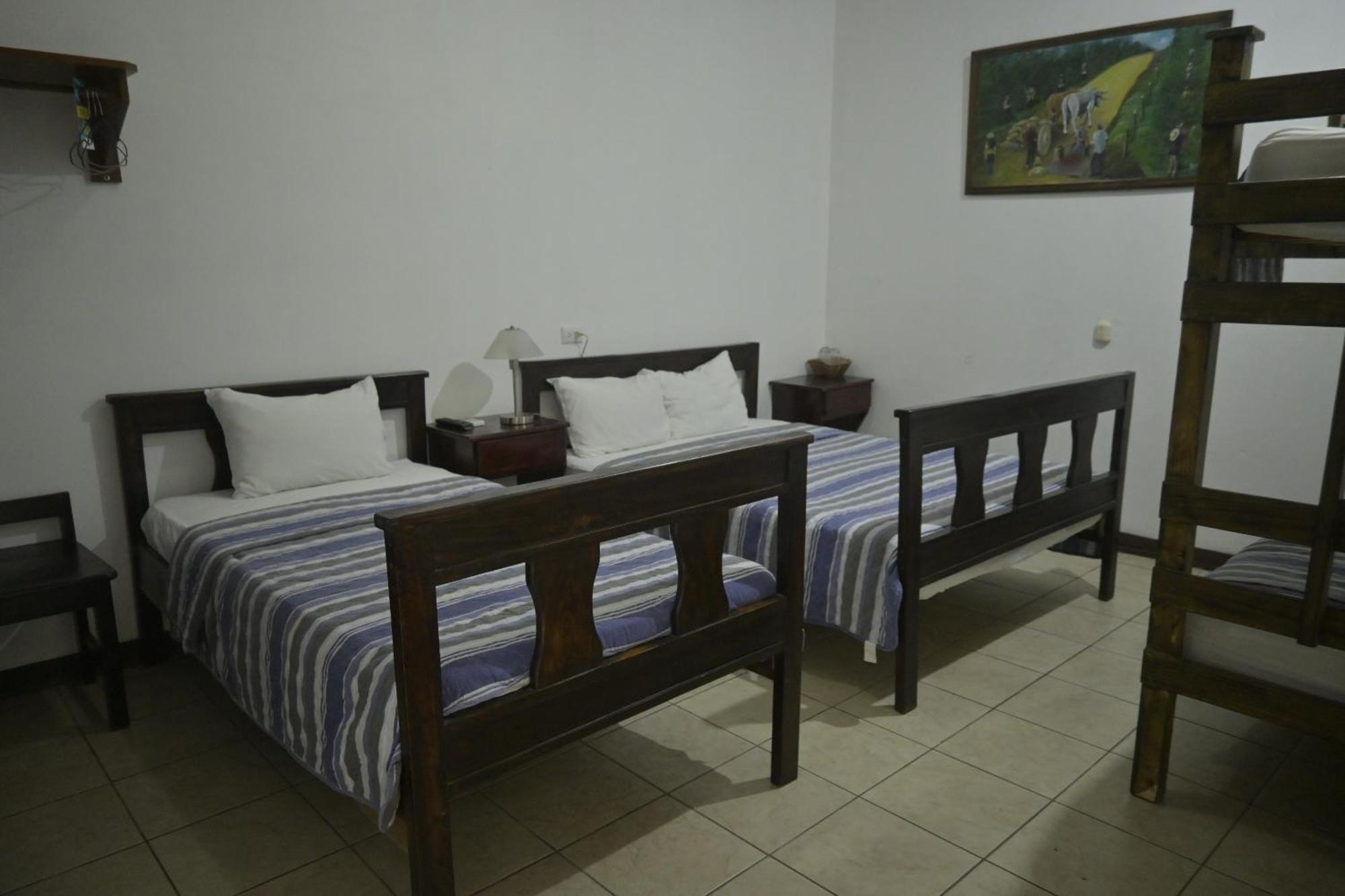 Hotel Las Colinas Ла Фортуна Экстерьер фото