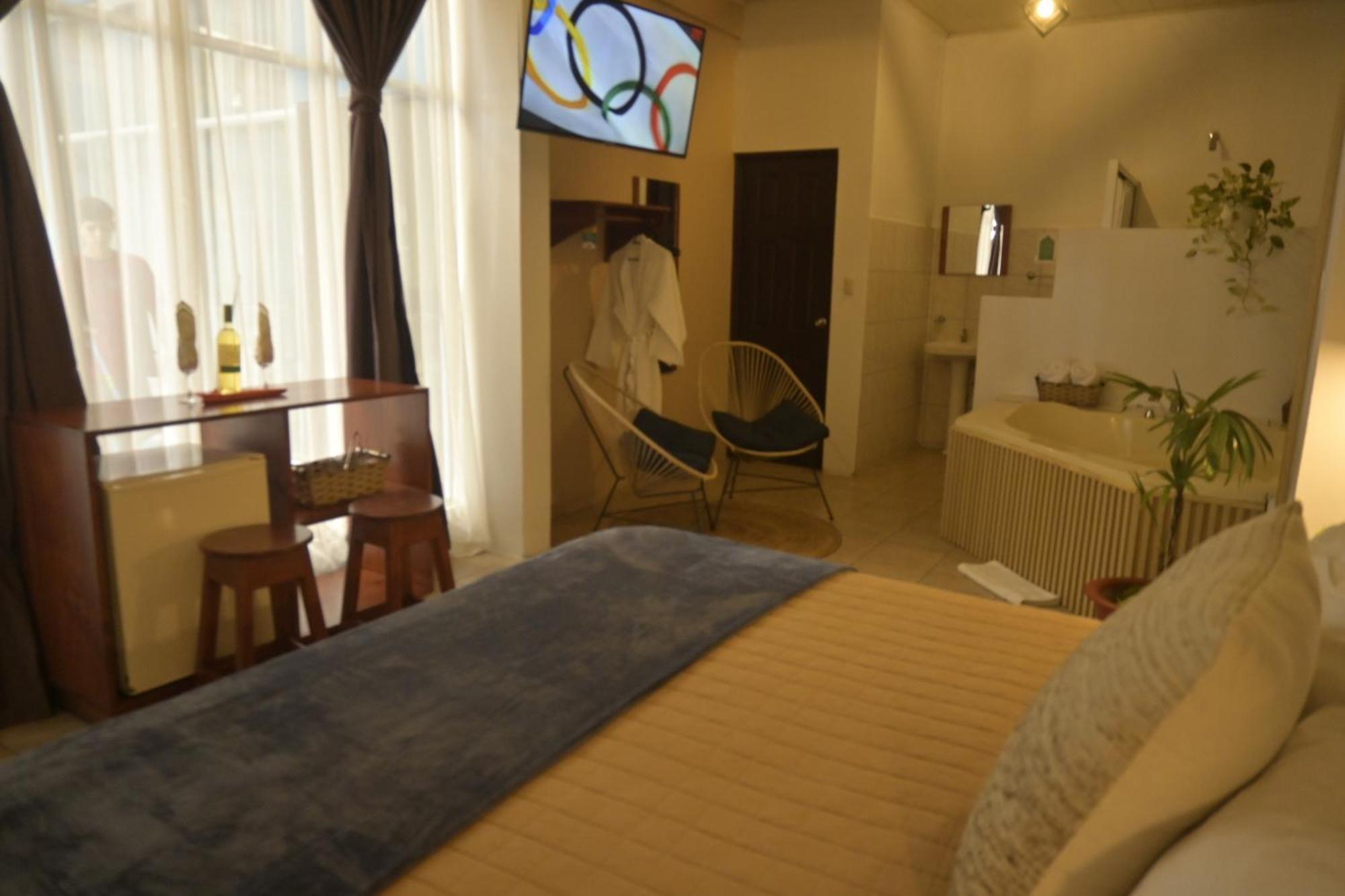 Hotel Las Colinas Ла Фортуна Экстерьер фото